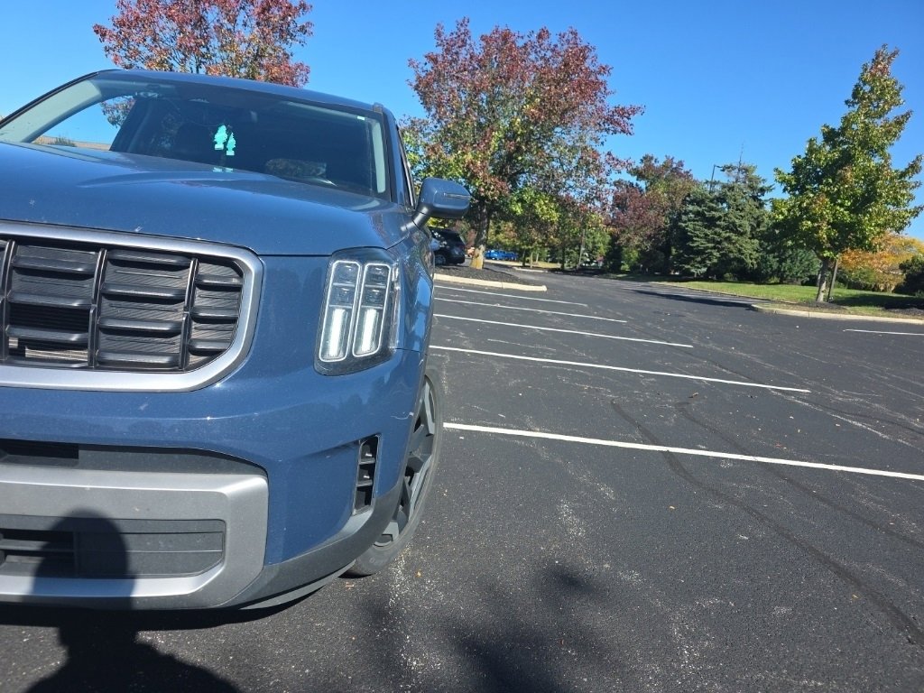 Used 2023 Kia Telluride S image 5