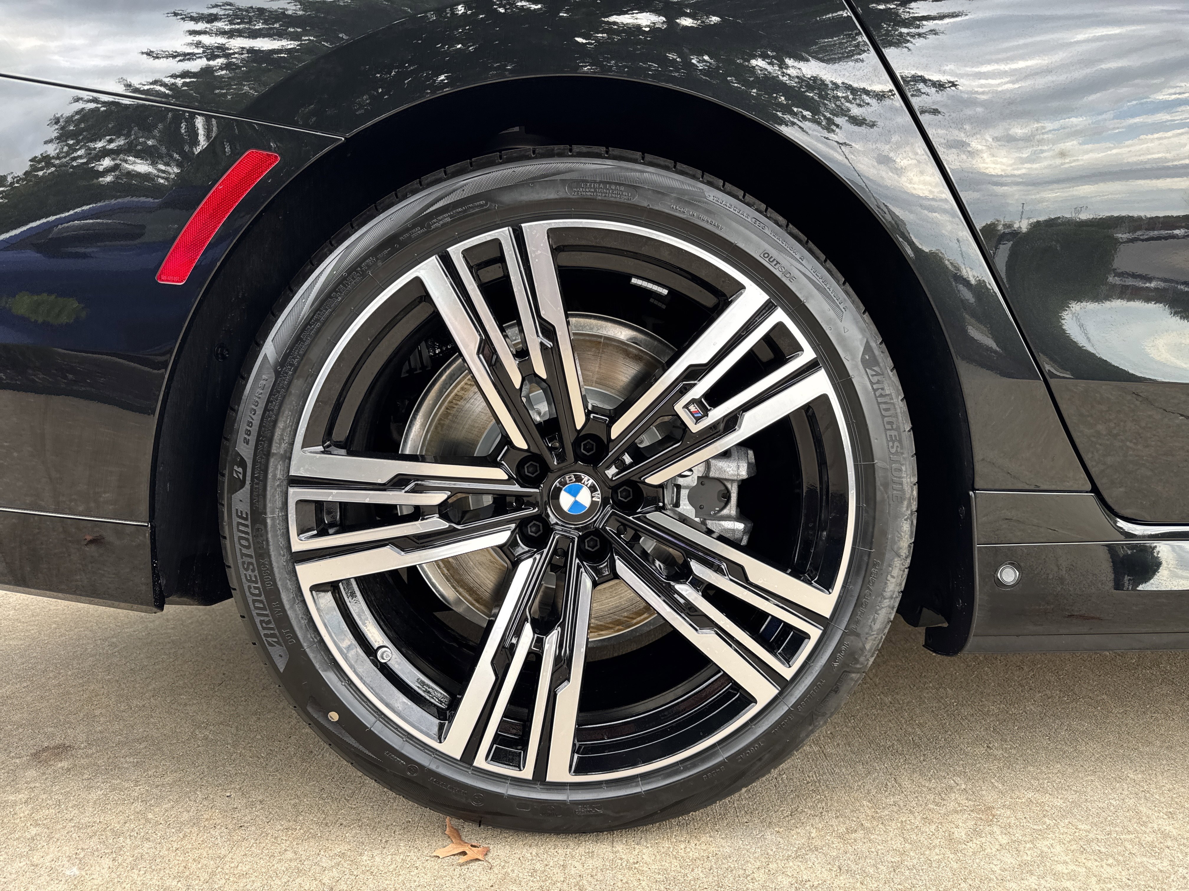 New 2026 BMW i7 xDrive60 image 28