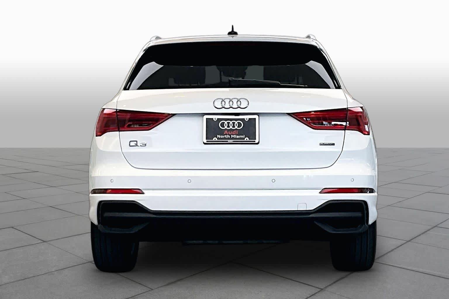 Used 2023 Audi Q3 2.0T Premium w/ Convenience Package AWD/4WD image 4