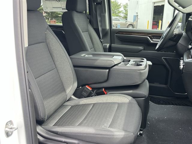 New 2025 GMC Sierra 2500 SLE w/ SLE Value Package; image 27