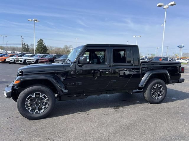 New 2026 Jeep Gladiator Sport AWD/4WD image 3