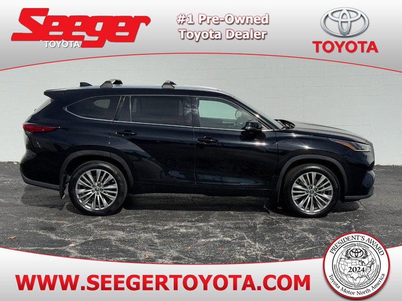 Used 2023 Toyota Highlander FWD