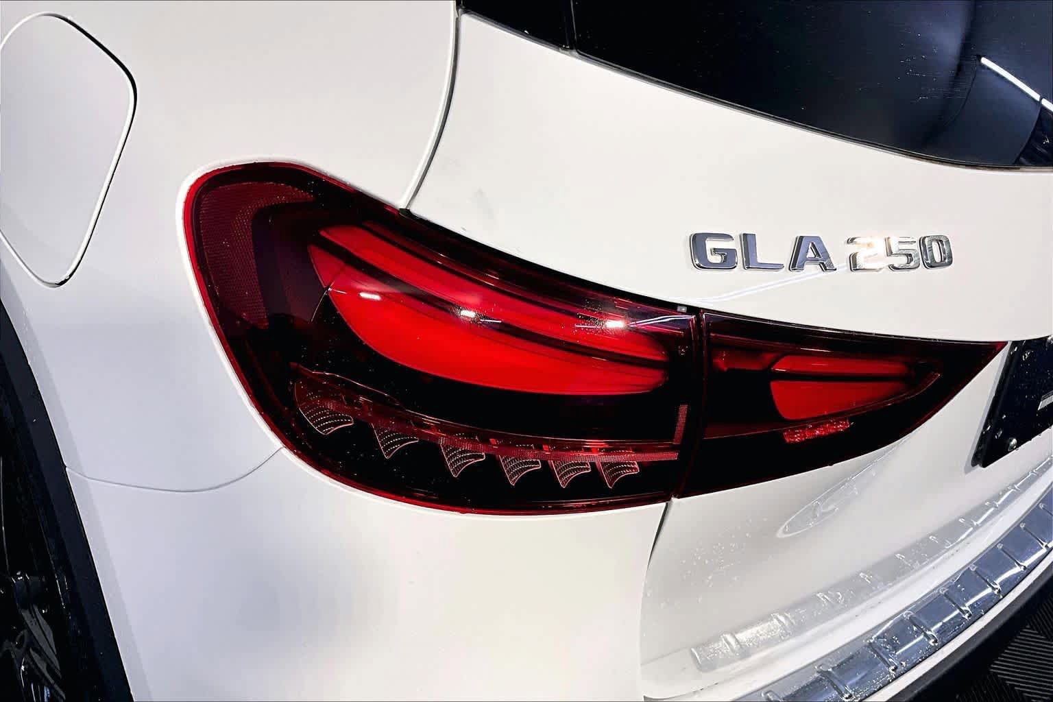 New 2026 Mercedes-Benz GLA 250 4MATIC image 5