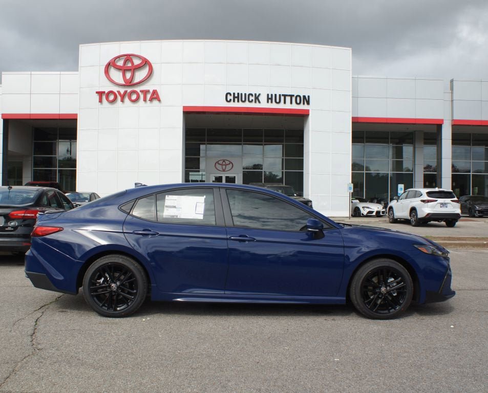 Used 2026 Toyota Camry SE FWD image 10