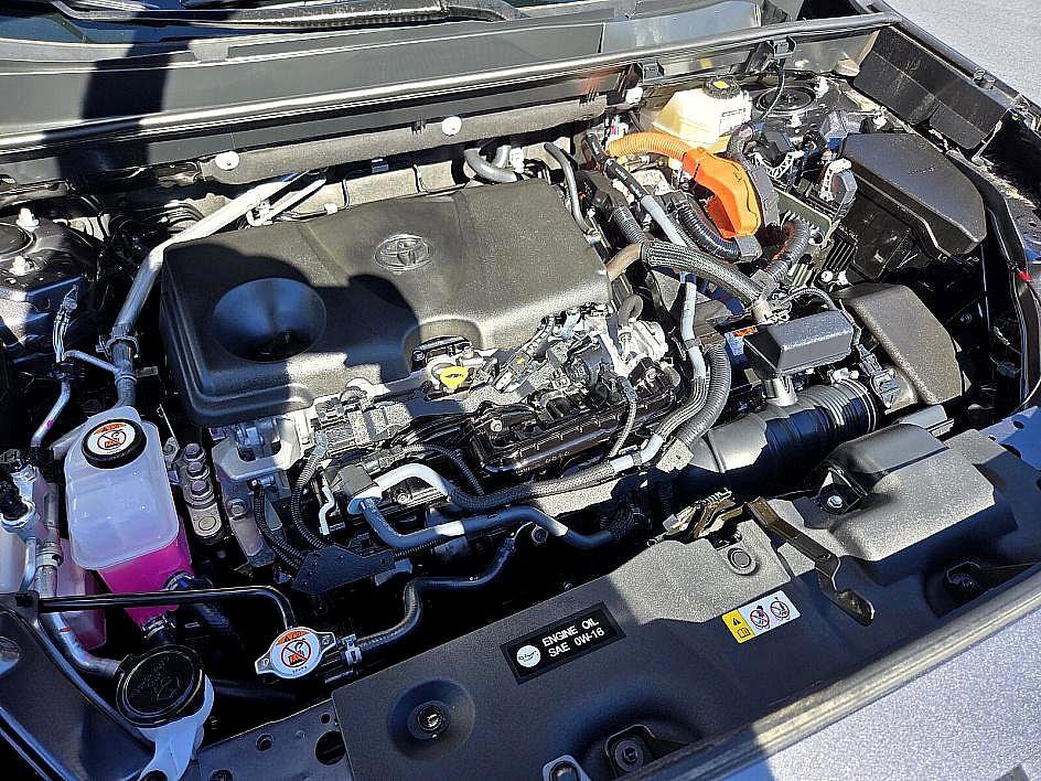 Used 2025 Toyota RAV4 LE image 18