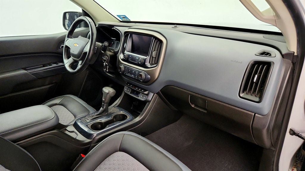 Used 2019 Chevrolet Colorado Z71 AWD/4WD image 22