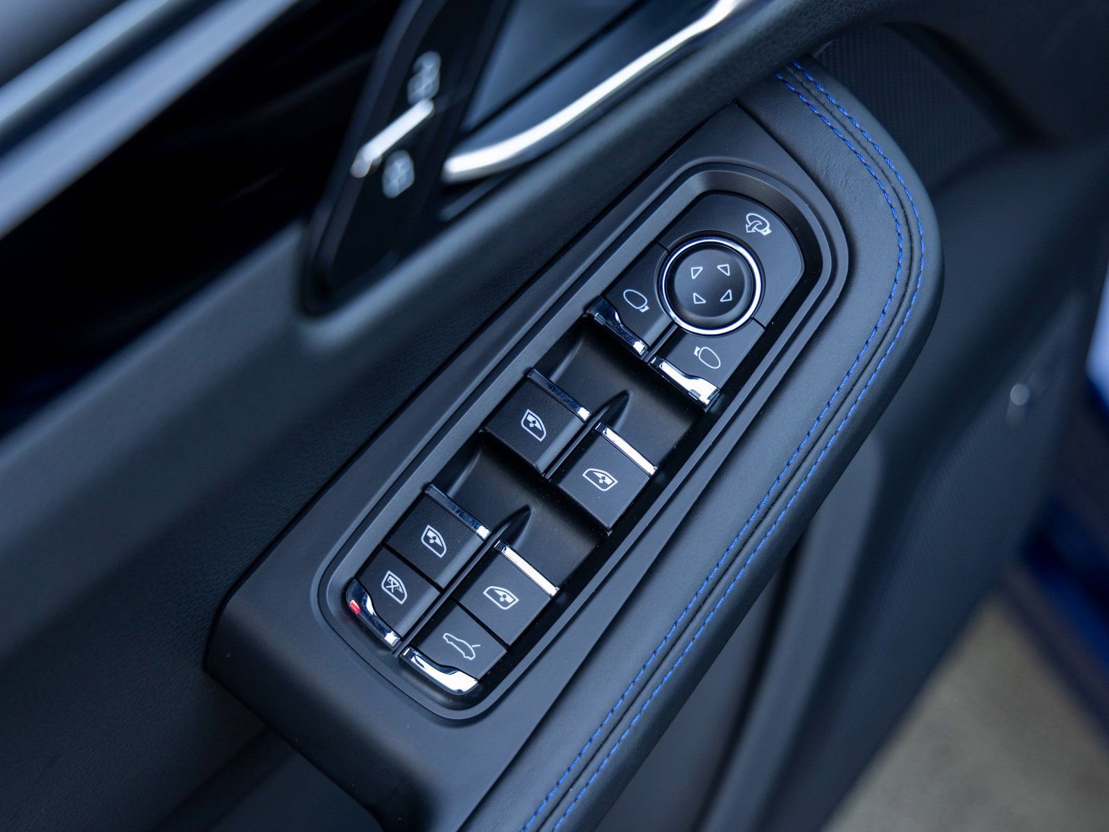 New 2025 Porsche Macan image 22