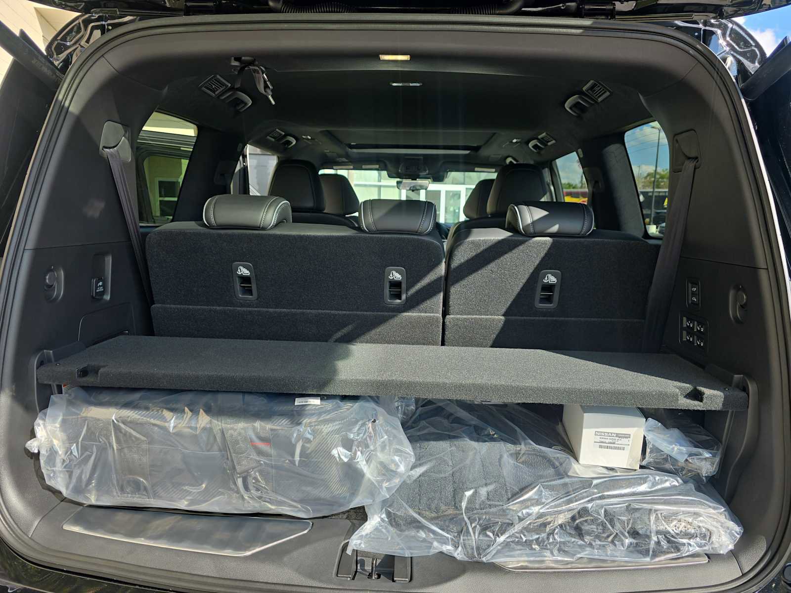 New 2026 INFINITI QX80 Autograph w/ Premium Cargo Package image 26