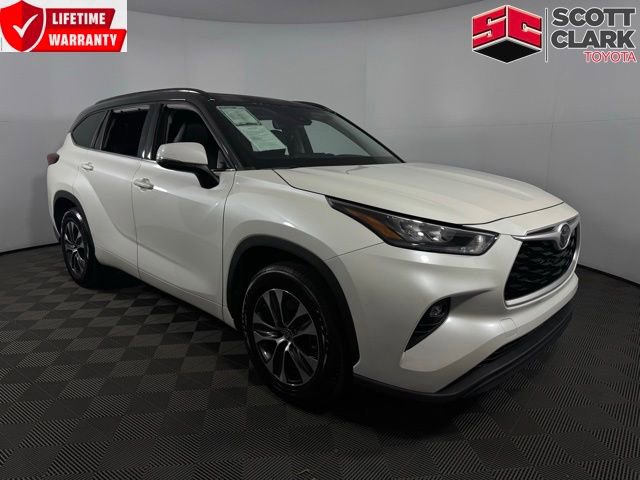Used 2020 Toyota Highlander XLE image 1