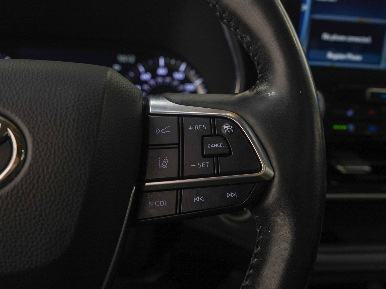 Used 2020 Toyota Highlander Platinum AWD/4WD image 31