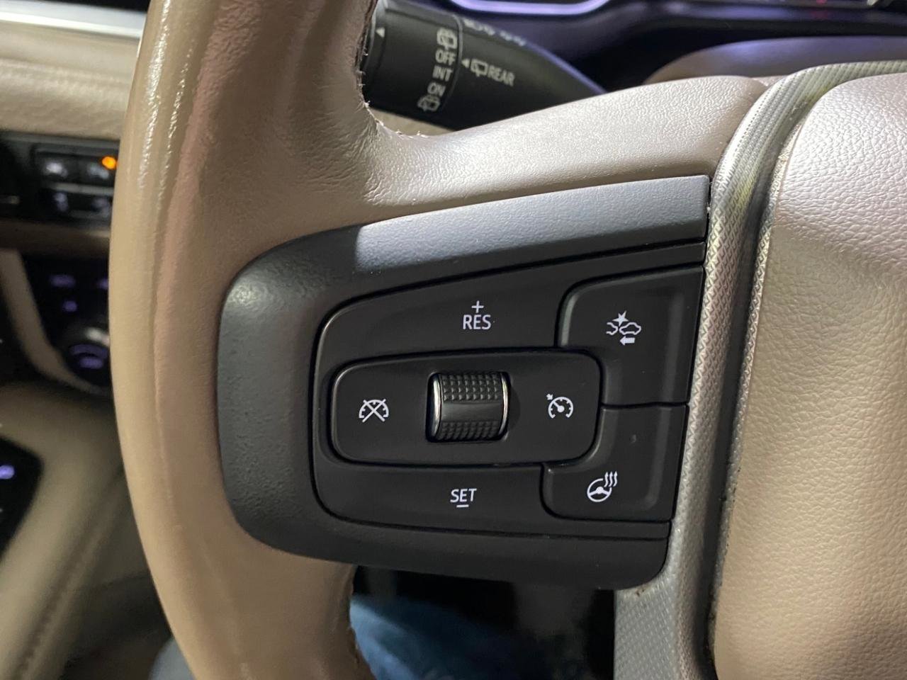 Used 2021 GMC Yukon Denali w/ Denali Premium Package image 21