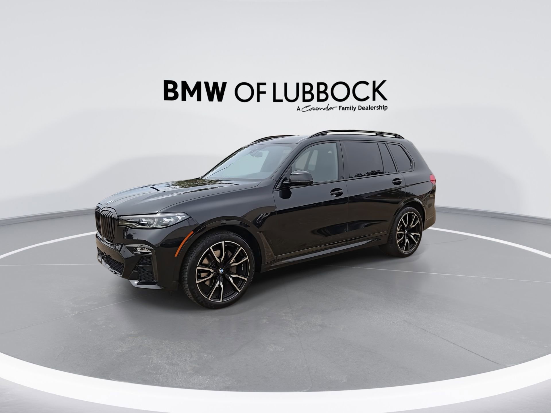 Used 2021 BMW X7 xDrive40i w/ M Sport Package AWD/4WD image 4