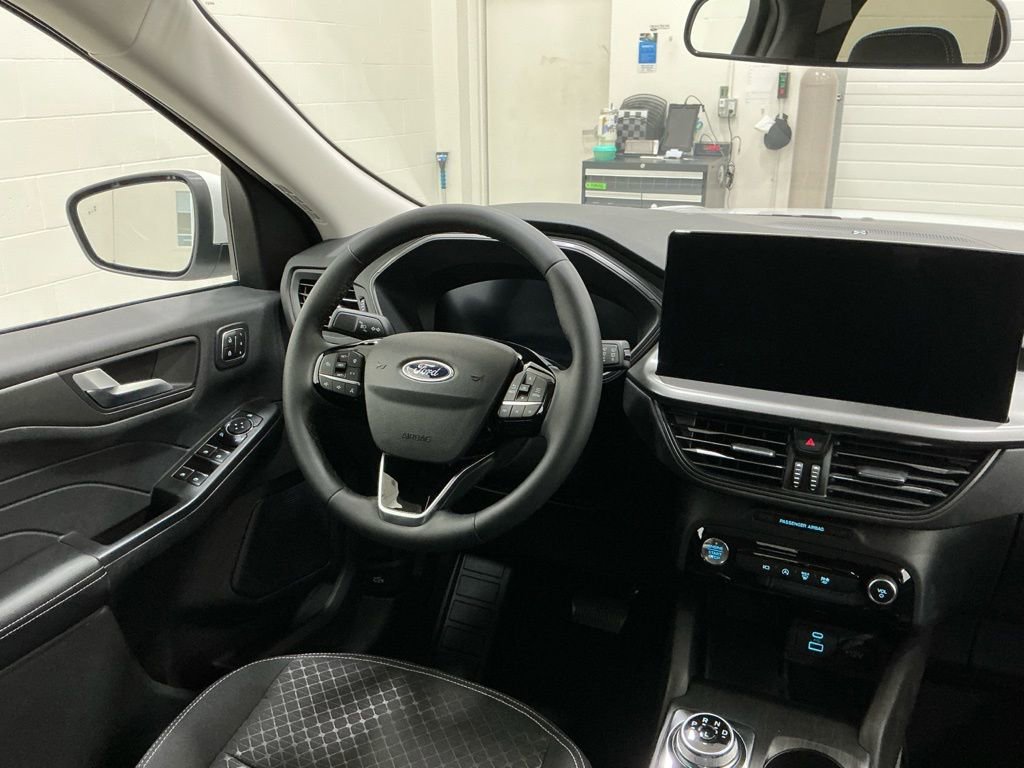 Used 2023 Ford Escape Active w/ Tech Pack #2 image 16