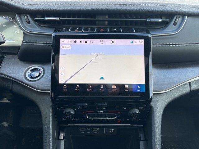 Used 2024 Jeep Grand Cherokee L Limited image 6