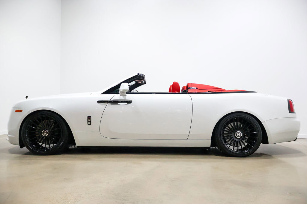 Used 2019 Rolls-Royce Dawn RWD image 15