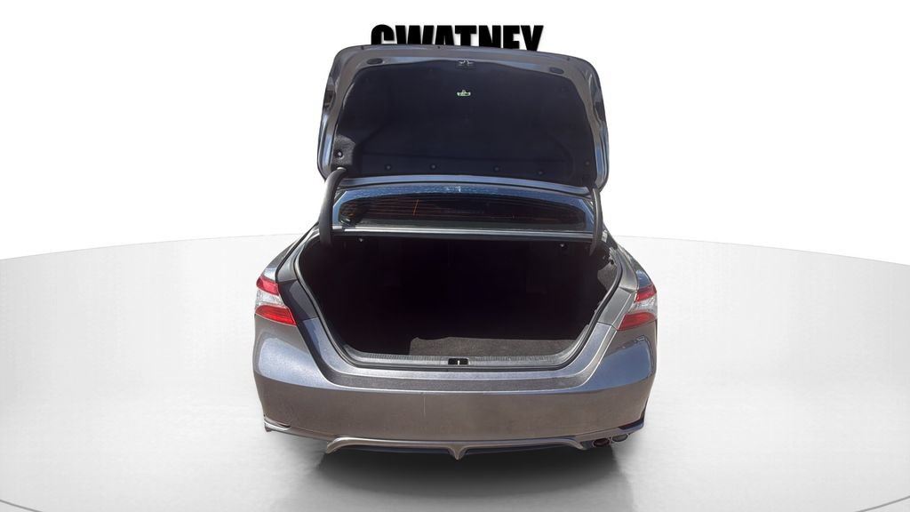 Used 2019 Toyota Camry SE FWD image 20