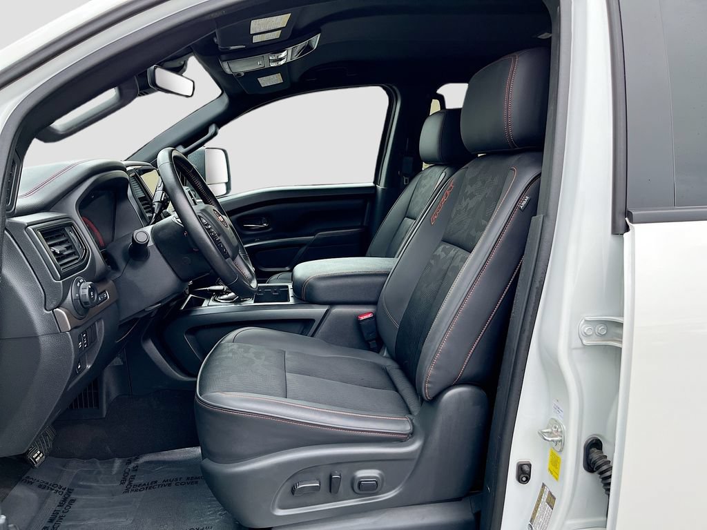 Used 2023 Nissan Titan PRO-4X AWD/4WD image 21