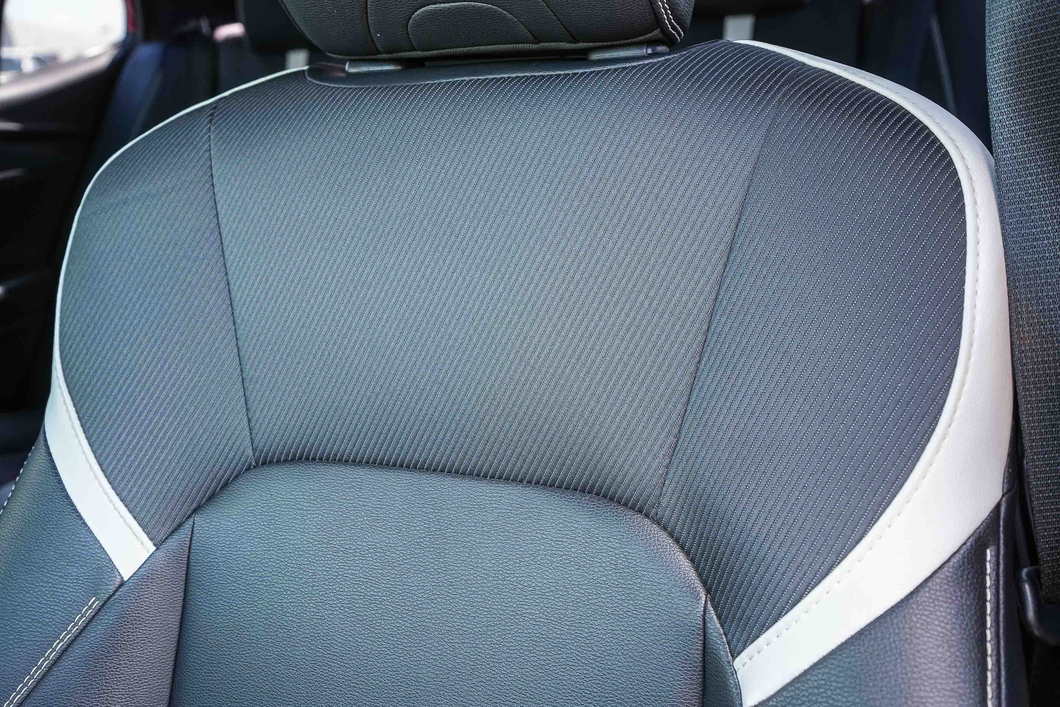 Used 2025 Toyota Camry SE FWD image 29