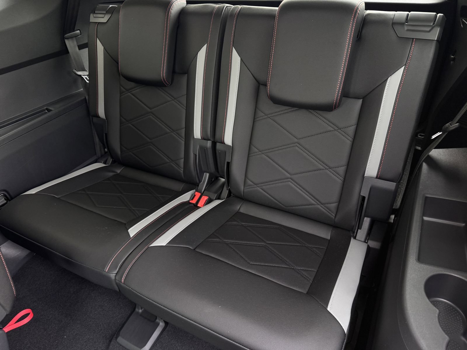 New 2026 Volkswagen Atlas Peak Edition AWD/4WD image 30