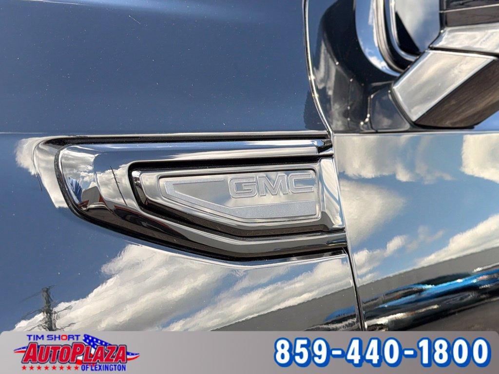 Used 2024 GMC Yukon XL AT4 w/ AT4 Premium Plus Package AWD/4WD image 14