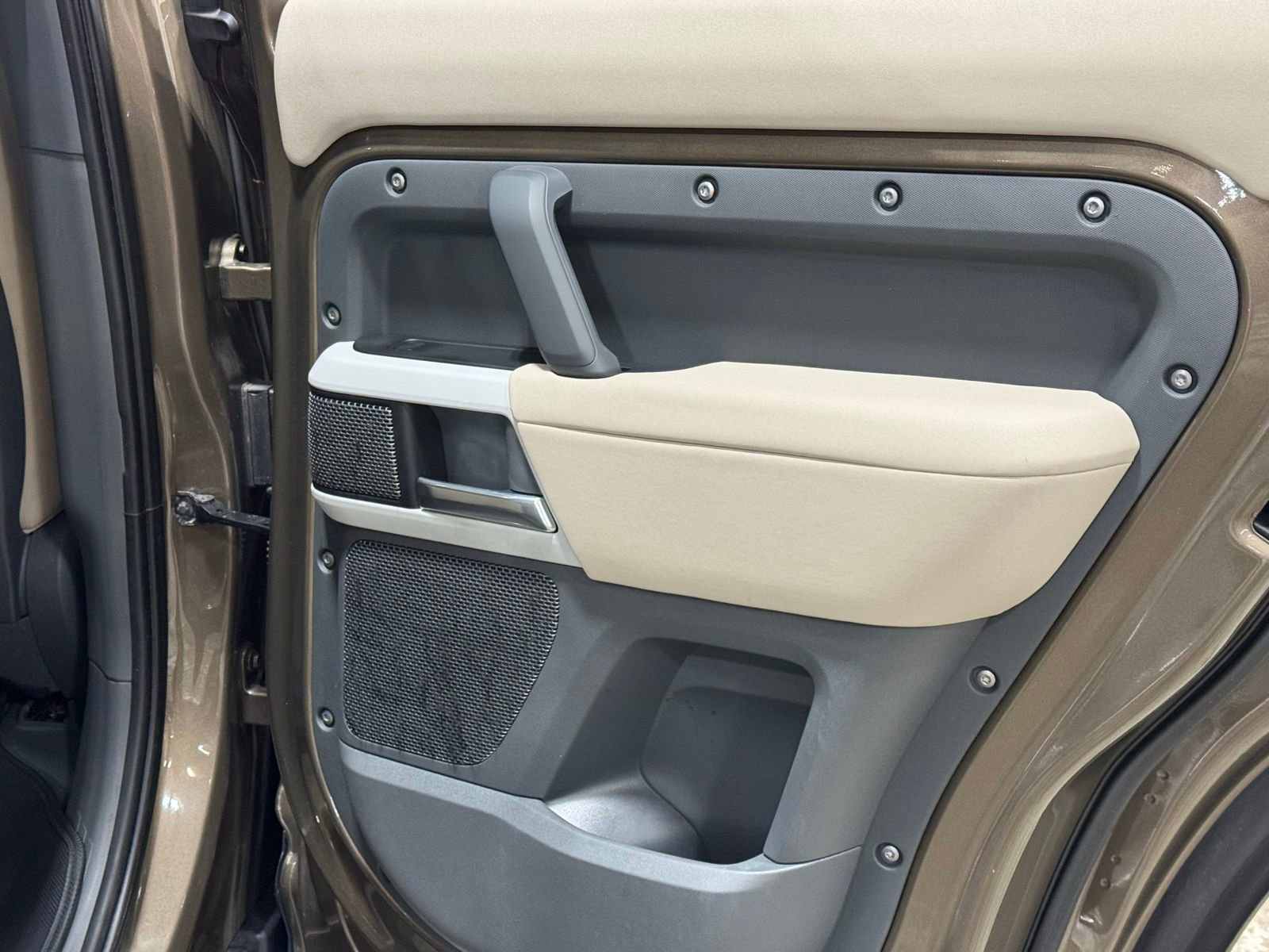 Used 2020 Land Rover Defender 110 First Edition AWD/4WD image 44