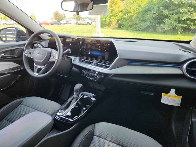 New 2026 Chevrolet Trax LT w/ Driver Confidence Package FWD image 19
