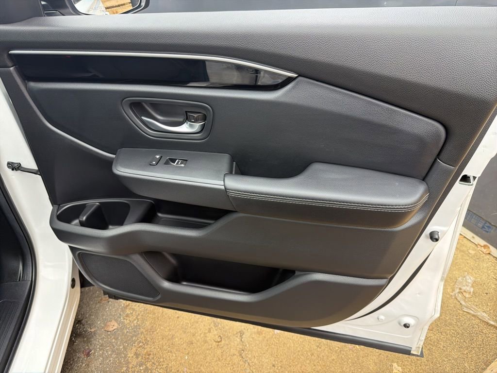 Used 2025 Honda Pilot Touring image 29