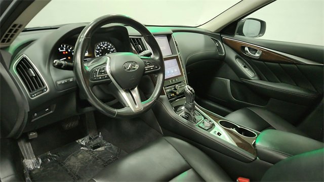 Used 2018 INFINITI Q50 Luxe w/ Essential Package (3.0T Luxe) image 9