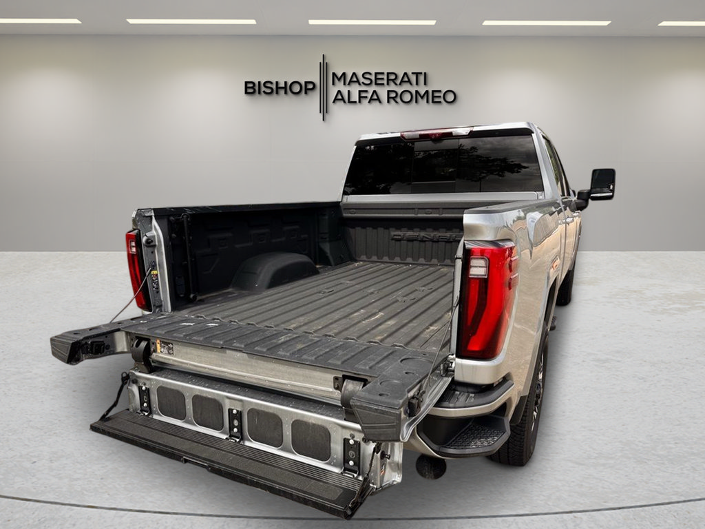 Used 2024 GMC Sierra 3500 Denali w/ Denali Reserve Package AWD/4WD image 8