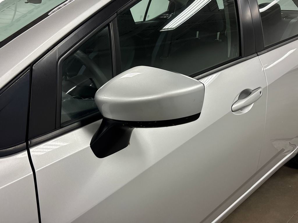 Used 2025 Nissan Versa SV FWD image 12