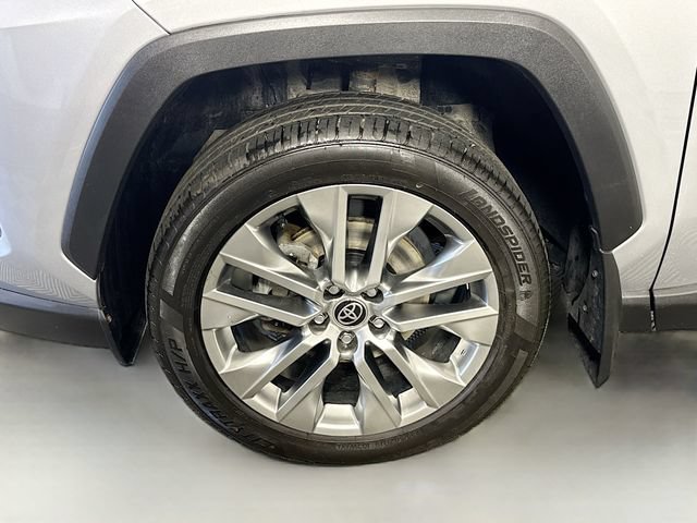 Certified 2022 Toyota RAV4 XLE Premium AWD/4WD image 4