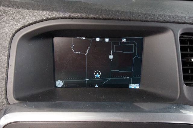 Used 2015 Volvo V60 T5 Cross Country Platinum w/ Climate Package image 14