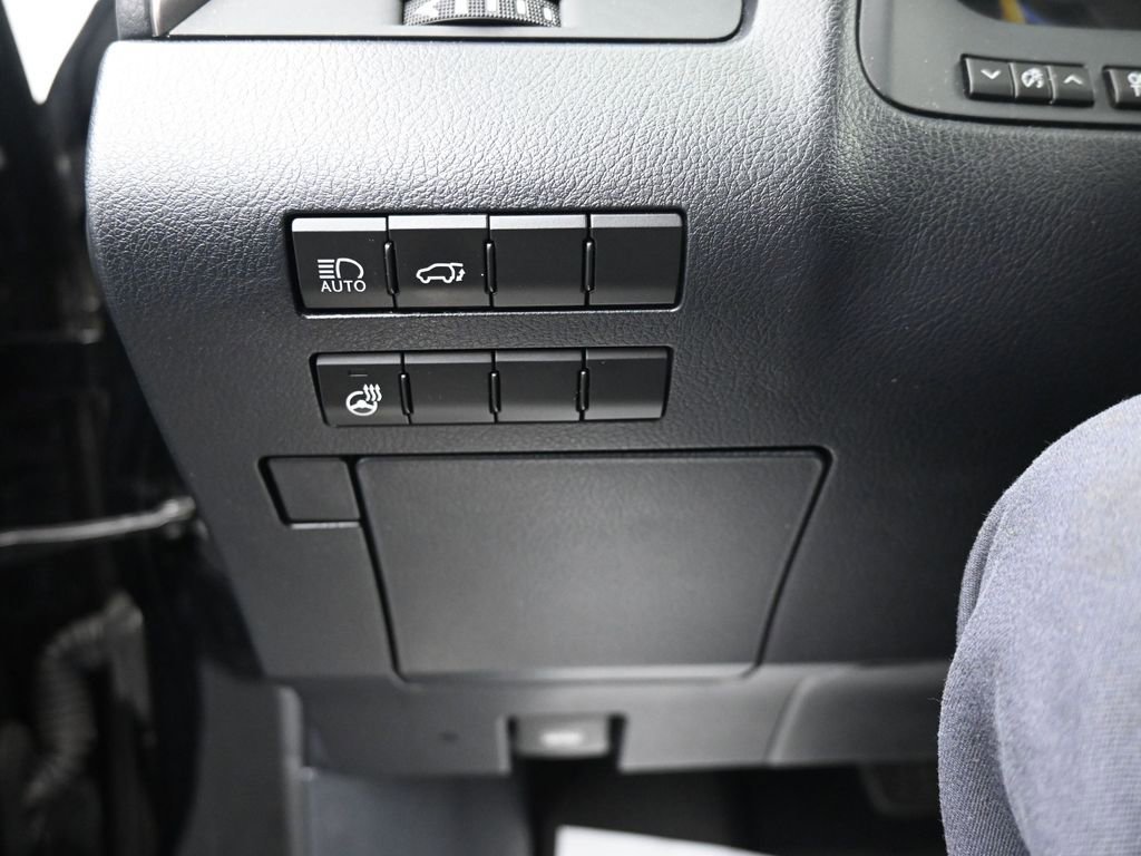 Used 2020 Lexus RX 350L Premium w/ Premium Package image 20