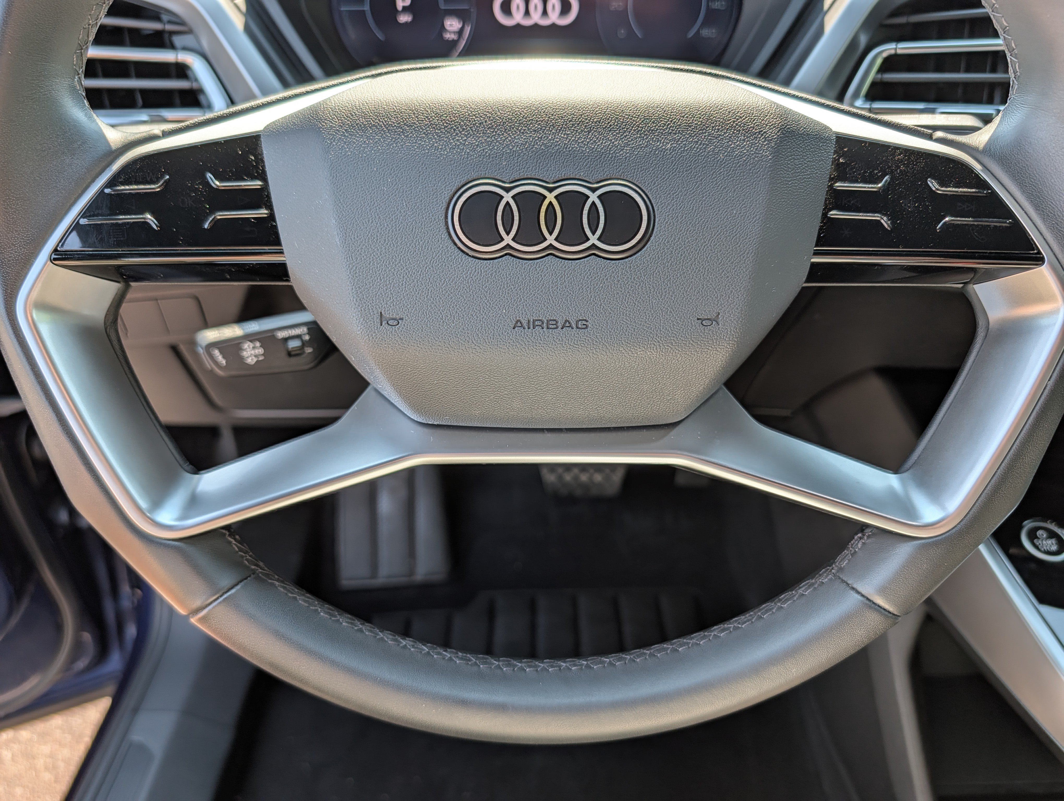 Used 2023 Audi Q4 e-tron Premium Plus w/ Premium Plus AWD/4WD image 25
