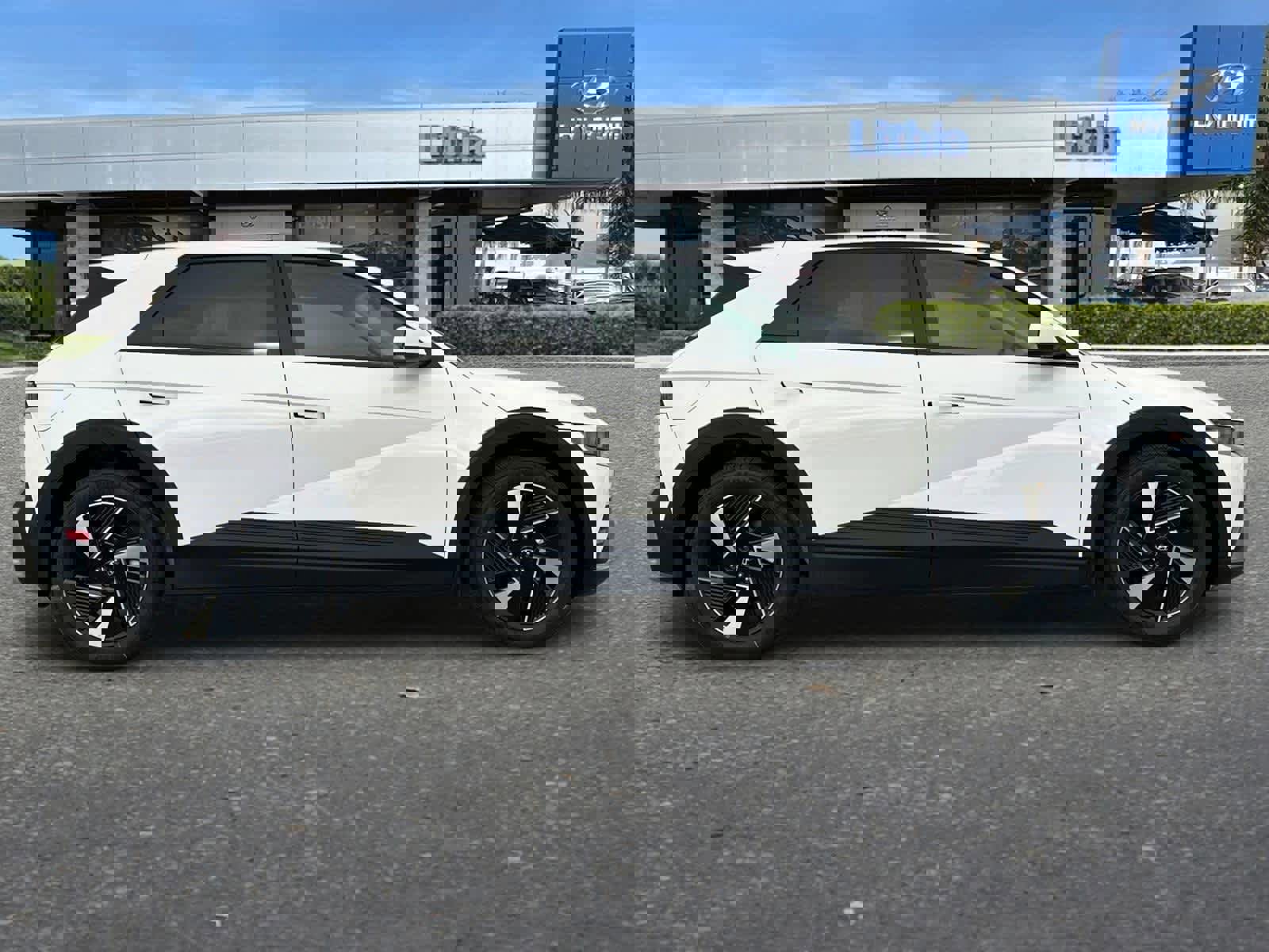 New 2026 Hyundai Ioniq 5 SE image 8