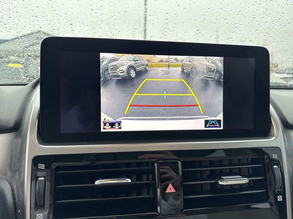 Used 2023 Lexus GX 460 Premium w/ Accessory Package image 17