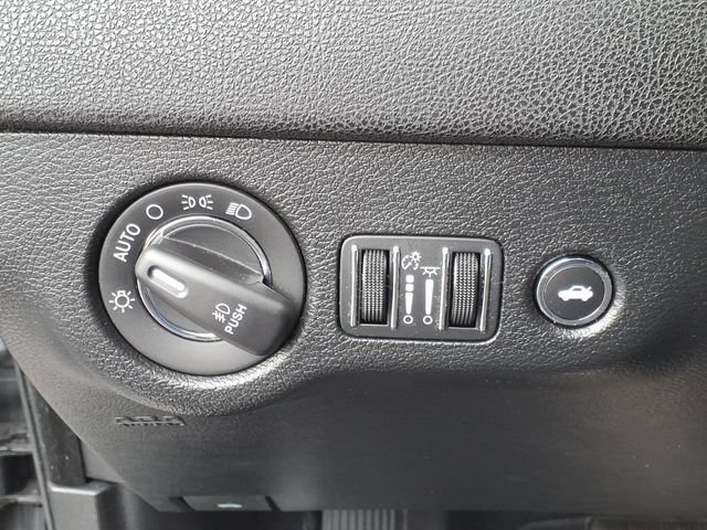 Used 2022 Chrysler 300 S w/ Comfort Group RWD image 17