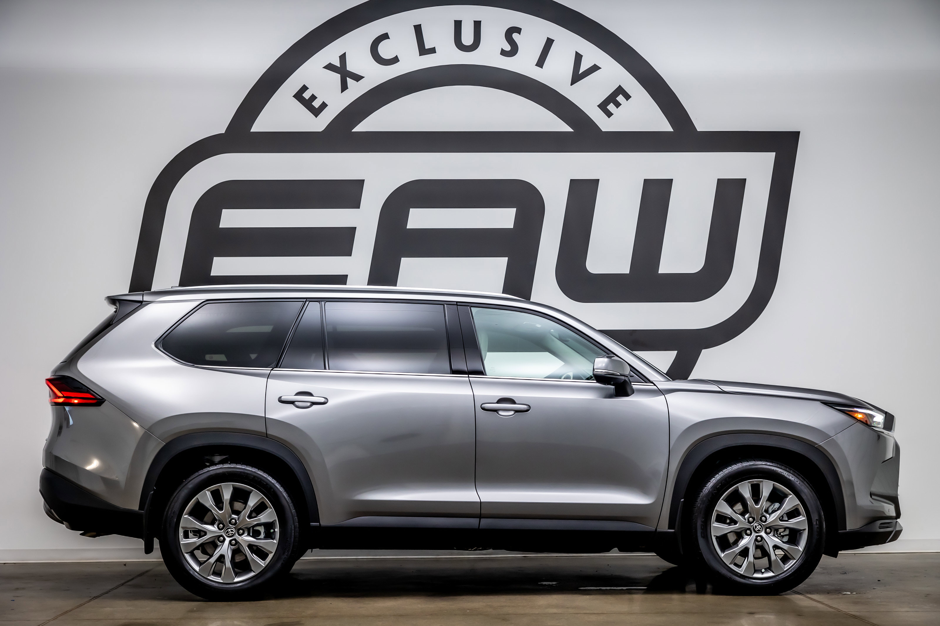 Used 2025 Toyota Grand Highlander FWD image 8