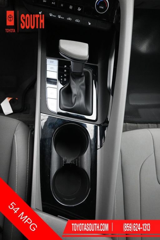 Used 2023 Hyundai Elantra Blue image 18