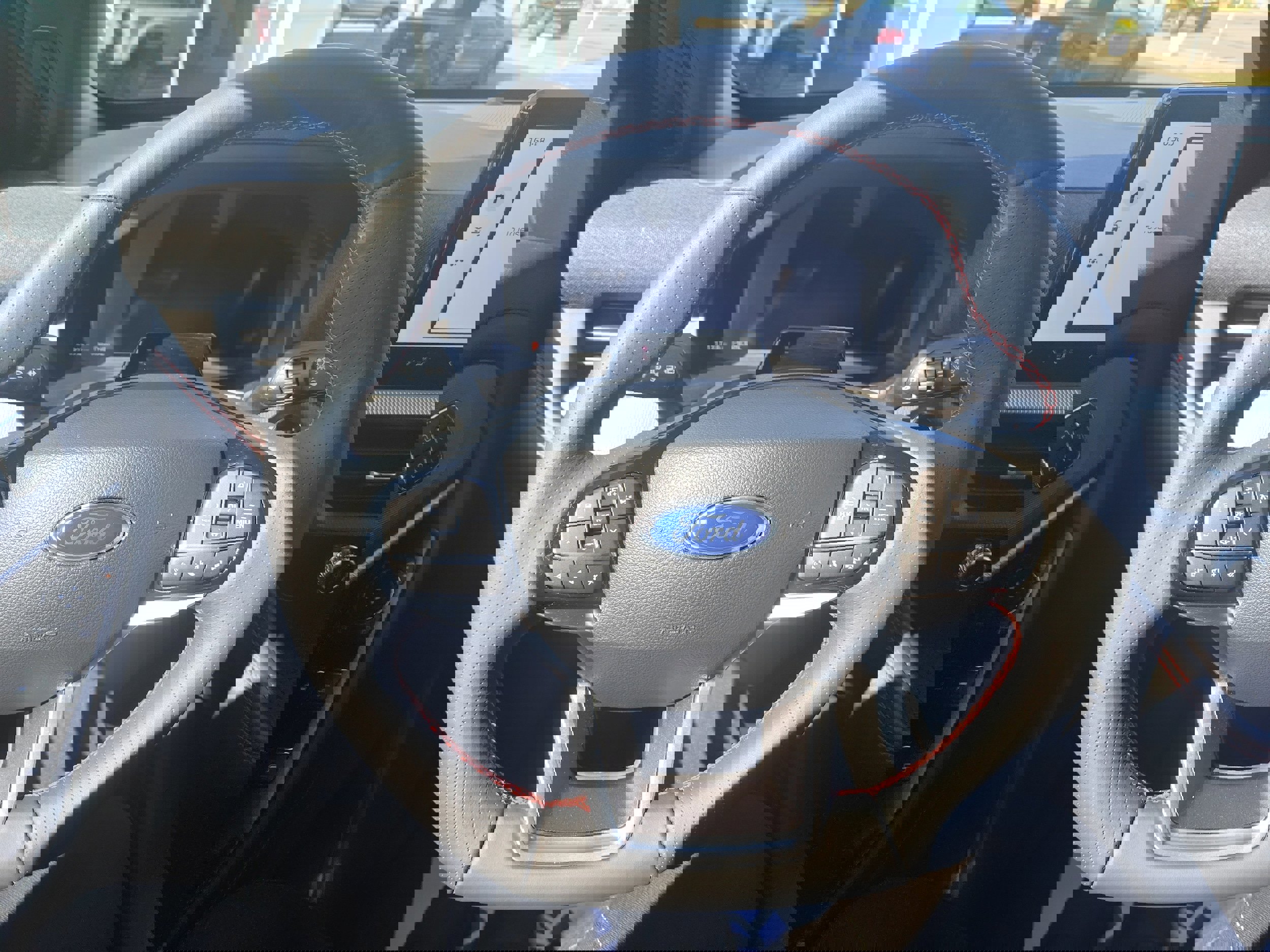 Used 2025 Ford Explorer ST-Line w/ Premium Package image 16