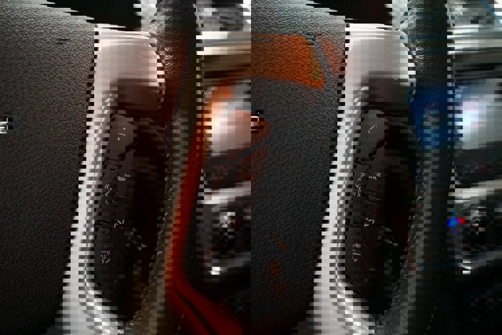 Used 2014 GMC Acadia Denali image 20