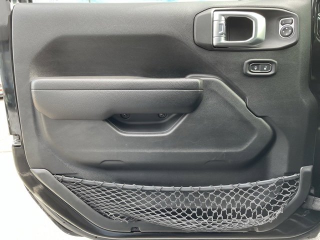 Used 2022 Jeep Gladiator Sport image 9