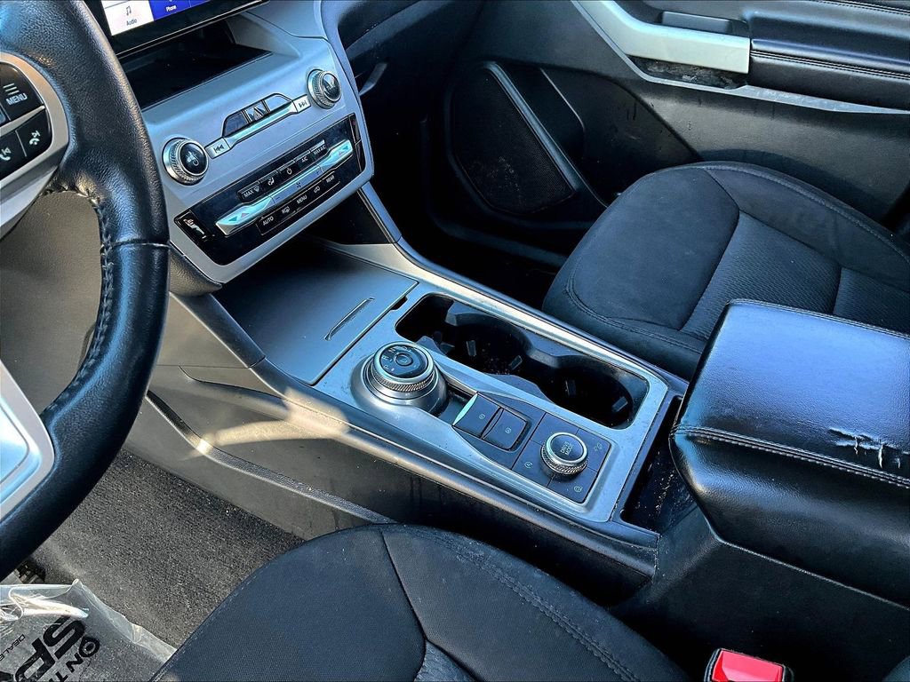 Used 2023 Ford Explorer XLT image 12