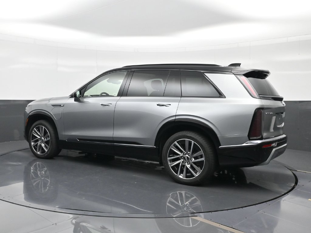 Certified 2027 Cadillac Vistiq Sport AWD/4WD image 2