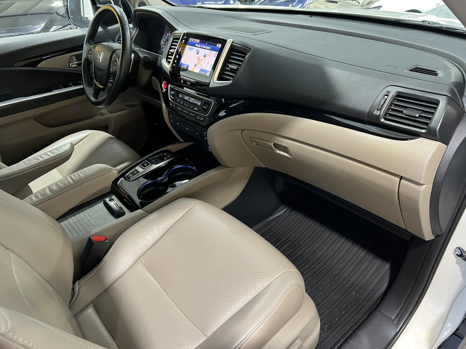 Used 2017 Honda Pilot Elite image 16