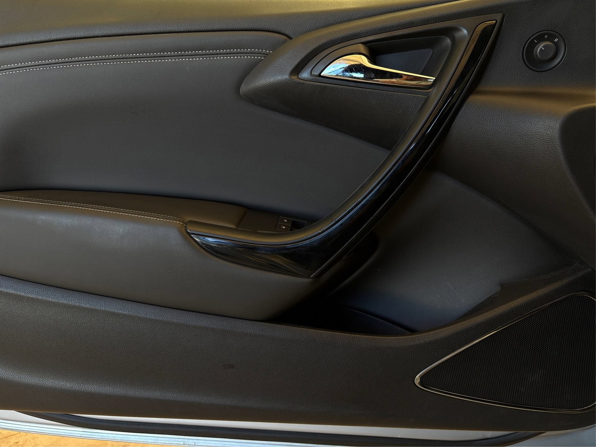 Used 2016 Buick Cascada Premium FWD image 20