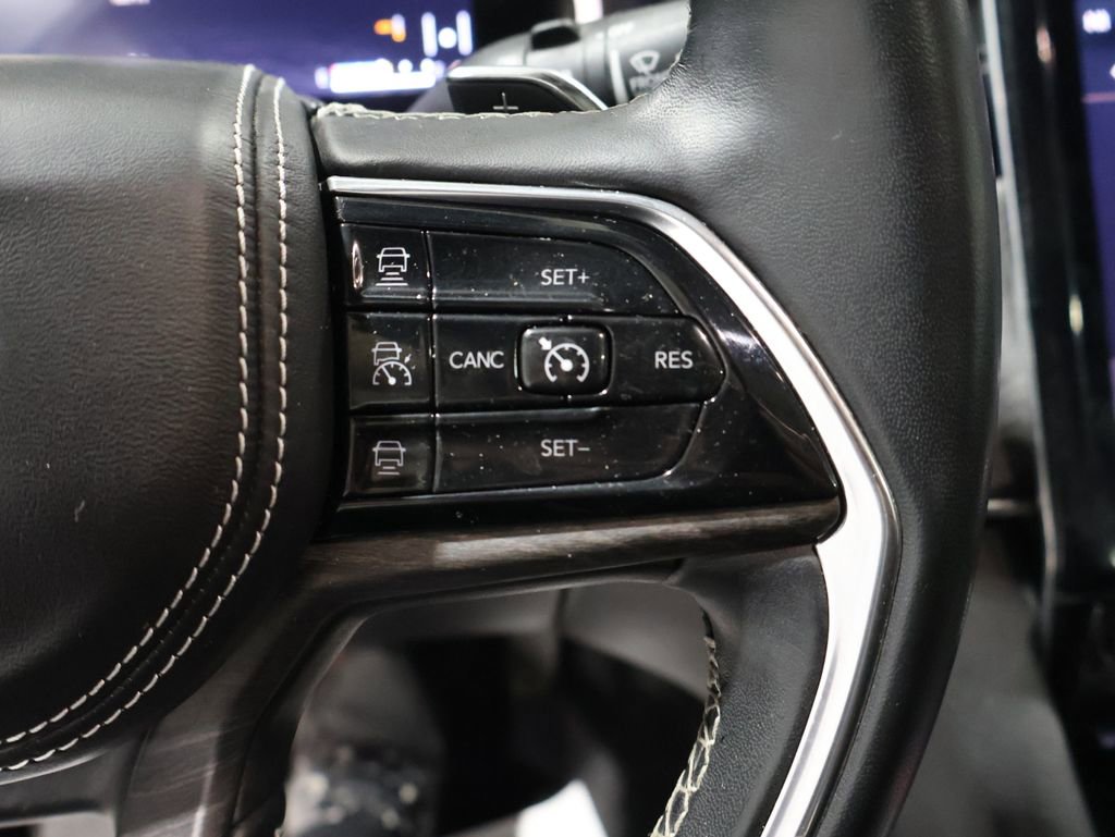 Used 2021 Jeep Grand Cherokee L Overland w/ Luxury Tech Group IV image 42