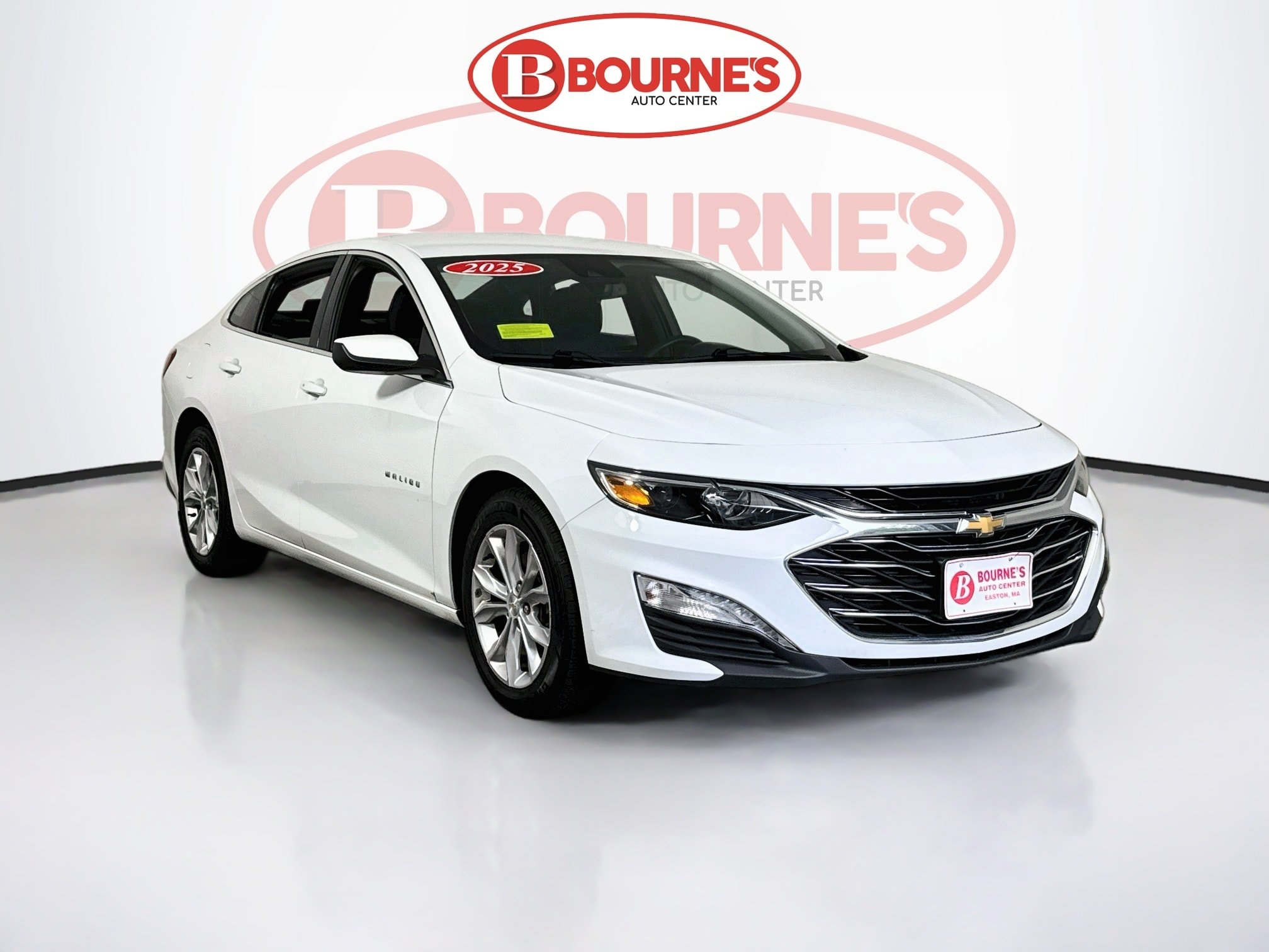 Used 2025 Chevrolet Malibu LT FWD image 1