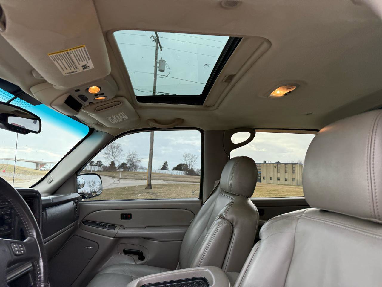 Used 2005 Chevrolet Avalanche Z71 w/ Sun And Sound Package image 15