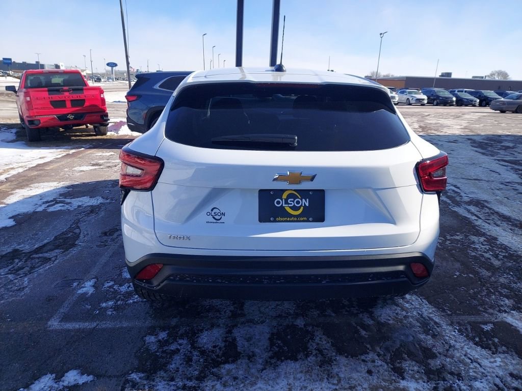 New 2026 Chevrolet Trax LS w/ LS Convenience Package image 4